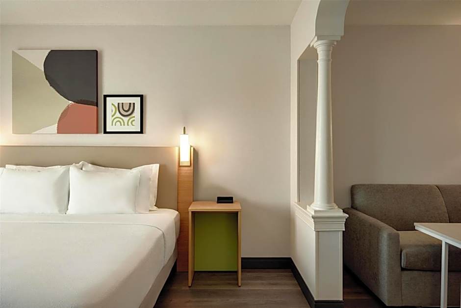 Spark by Hilton Woburn Boston