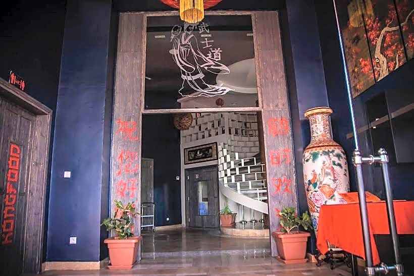 Intouriste Hôtel & Suites