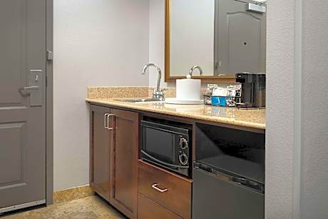 Queen Studio Suite with Two Queen Beds - Non-Smoking