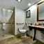Wingate by Wyndham Lincoln Airport East