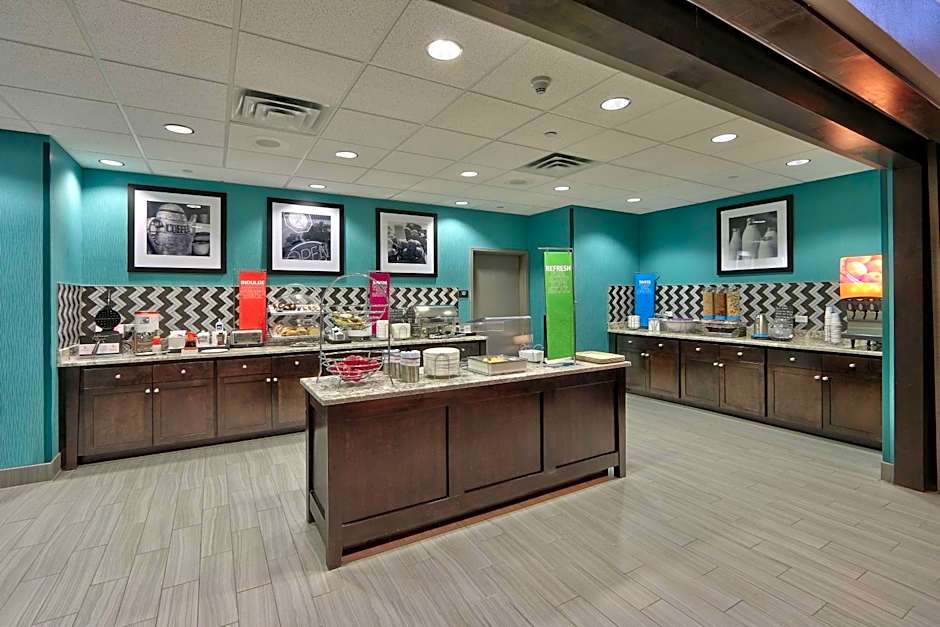 Hampton Inn By Hilton & Suites Albuquerque Airport