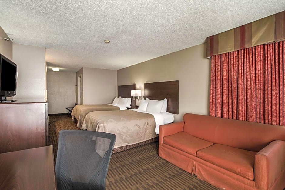 Quality Inn & Suites Lawrence - University Area