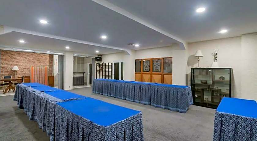 RedDoorz @ Arwiga Hotel near RS Hasan Sadikin Bandung