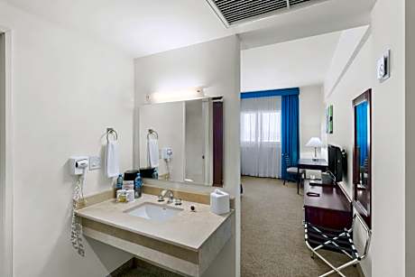 King Room - Non-Smoking