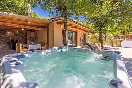 Nature Holiday House