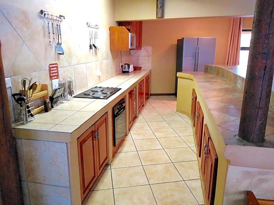 Zebula Golf and Wildlife Estate - Njala Crossing Pax 13 - Moi Signature Luxury villa