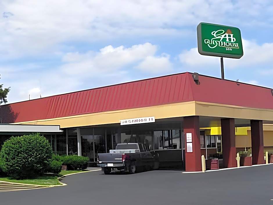 Days Inn by Wyndham Salem, Illinois