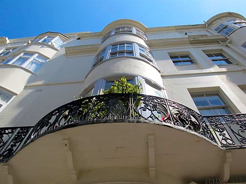 Zdjęcie 1 z 38 — Blanch House