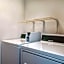 Super 8 by Wyndham Salisbury