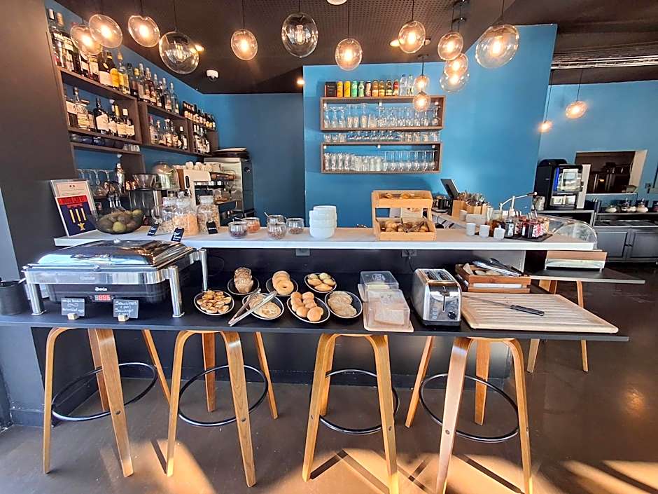 Brit Hotel Marseille Aéroport - A&S