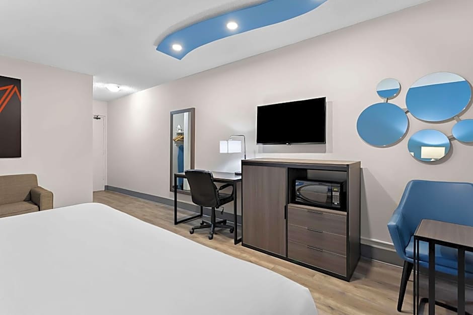 SureStay Plus by Best Western Windsor