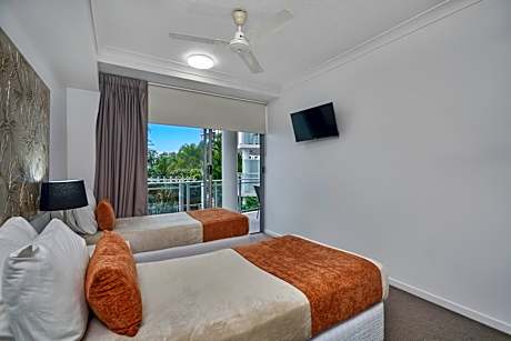 Deluxe Two-Bedroom Apartment