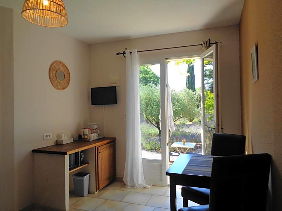 Clos des Lavandes - Chambres et Suites de charme climatisées-Luberon