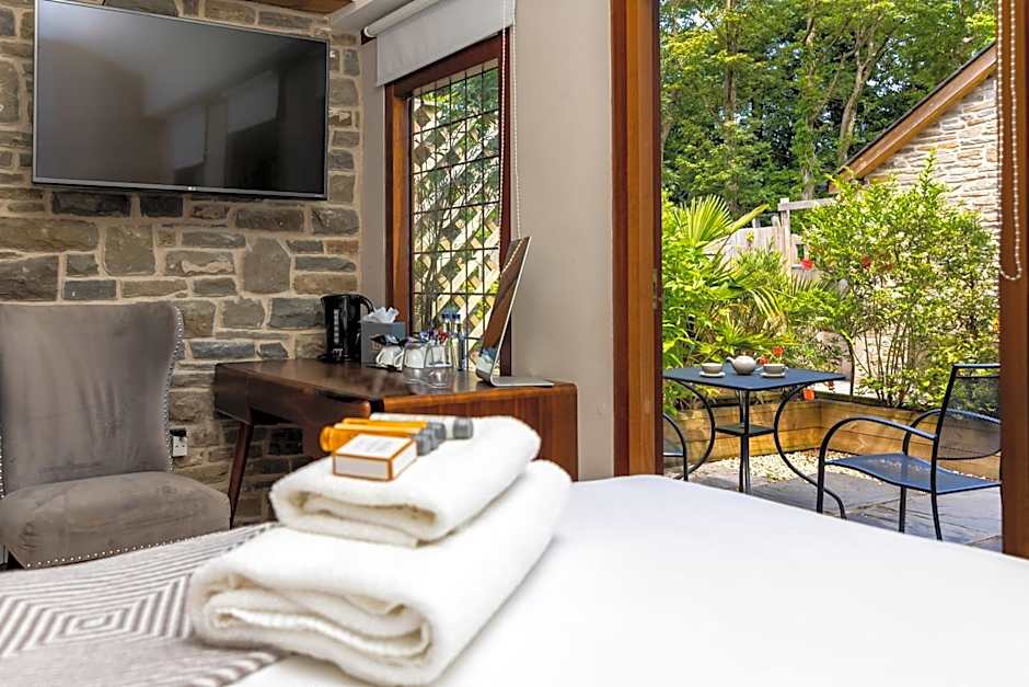 Lanelay Hall Hotel & Spa