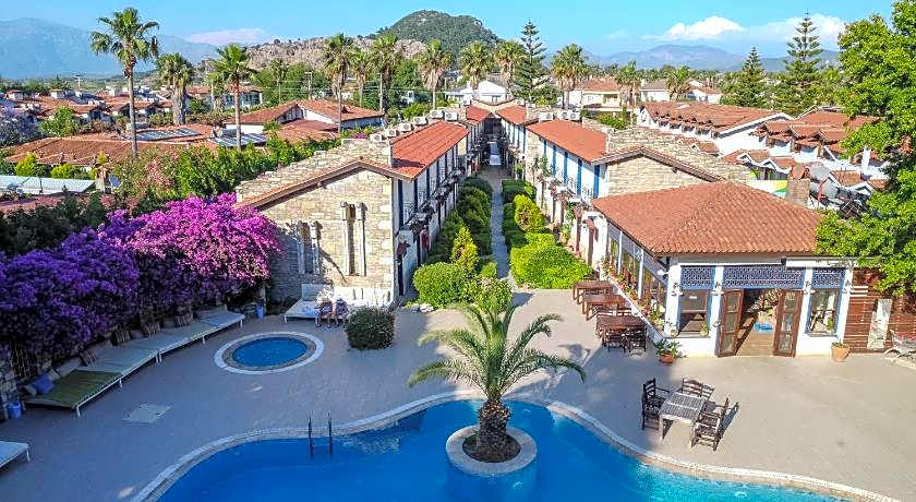Aydos Hotels & Breeze Restaurant