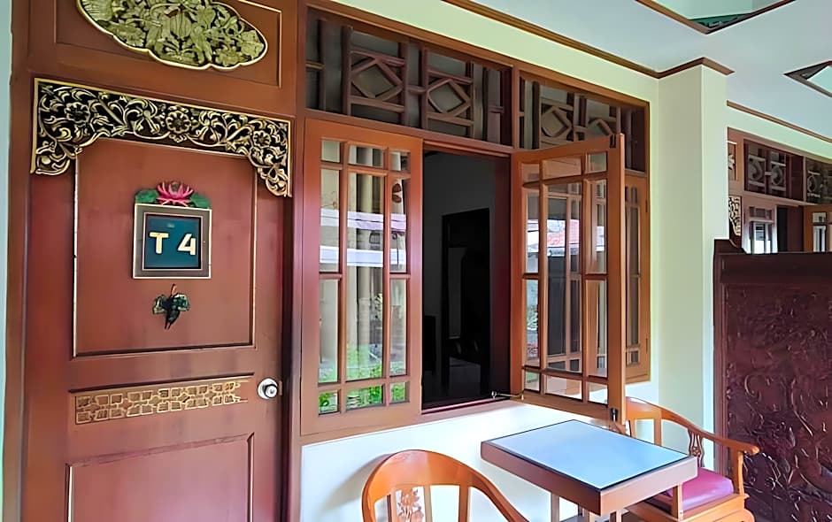 Taman Teratai Hotel