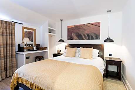 Standard Double or Twin Room with Shower