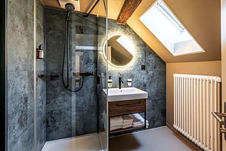 Double Room with Shared Bathroom