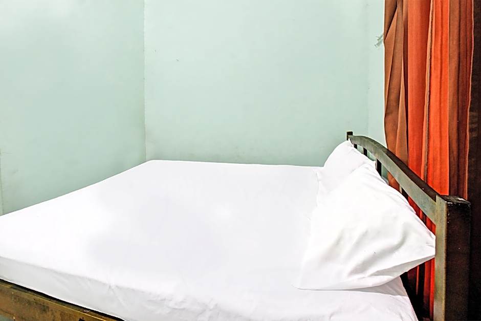 Hotel O Homestay Bang HajiNearLapangan Penujak ( Inen Gonggang)