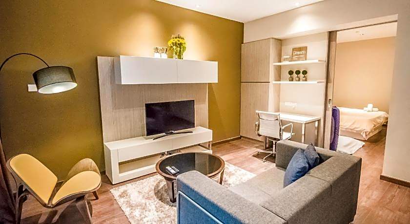 Marina Travellers Suite @ Riverson SOHO