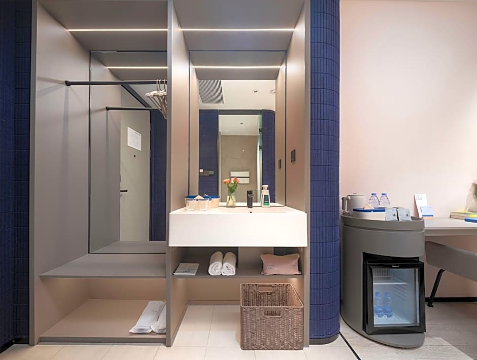 Atour Light Hotel Dalian Zhongshan Square Renmin Road