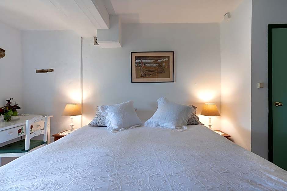 Photo 1 of 21 of Double Room
