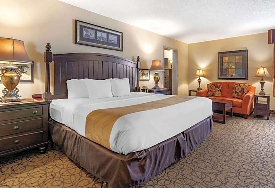 Quality Inn & Suites Escanaba North