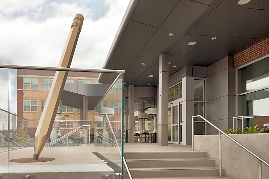 The Slate Denver, Tapestry Collection By Hilton