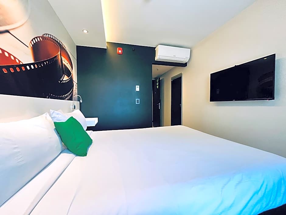 ibis styles Montevideo Biarritz