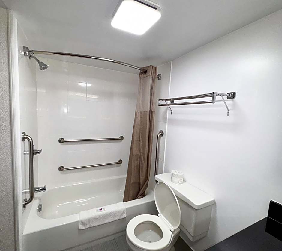 Motel 6-New Stanton, PA