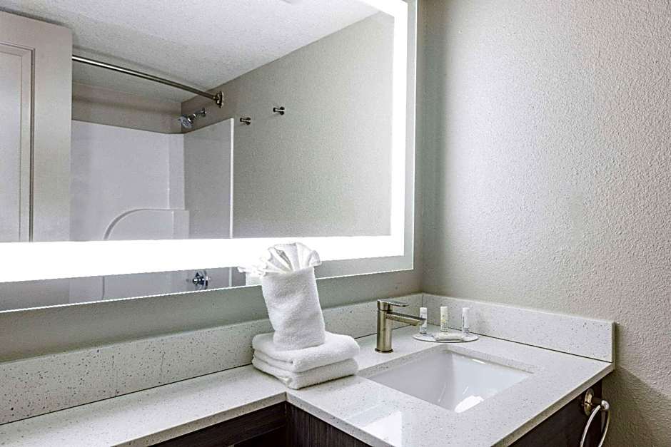 Wingate by Wyndham Wichita Airport