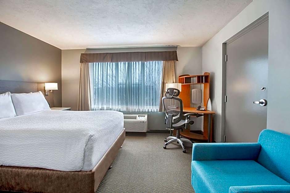 Days Inn & Suites by Wyndham Moncton