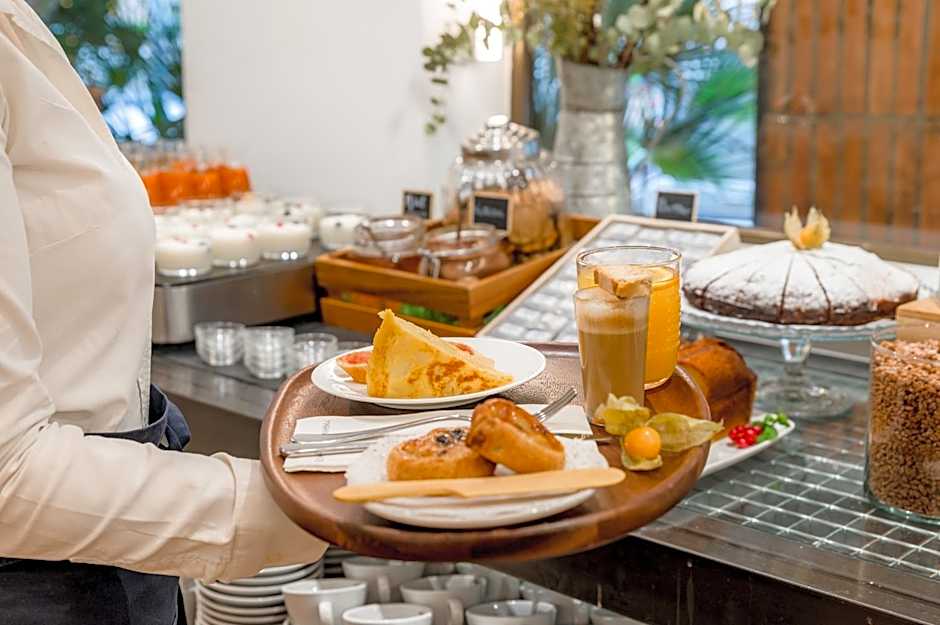 Aparthotel Mariano Cubi