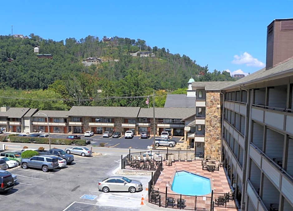 Howard Johnson by Wyndham Downtown Gatlinburg