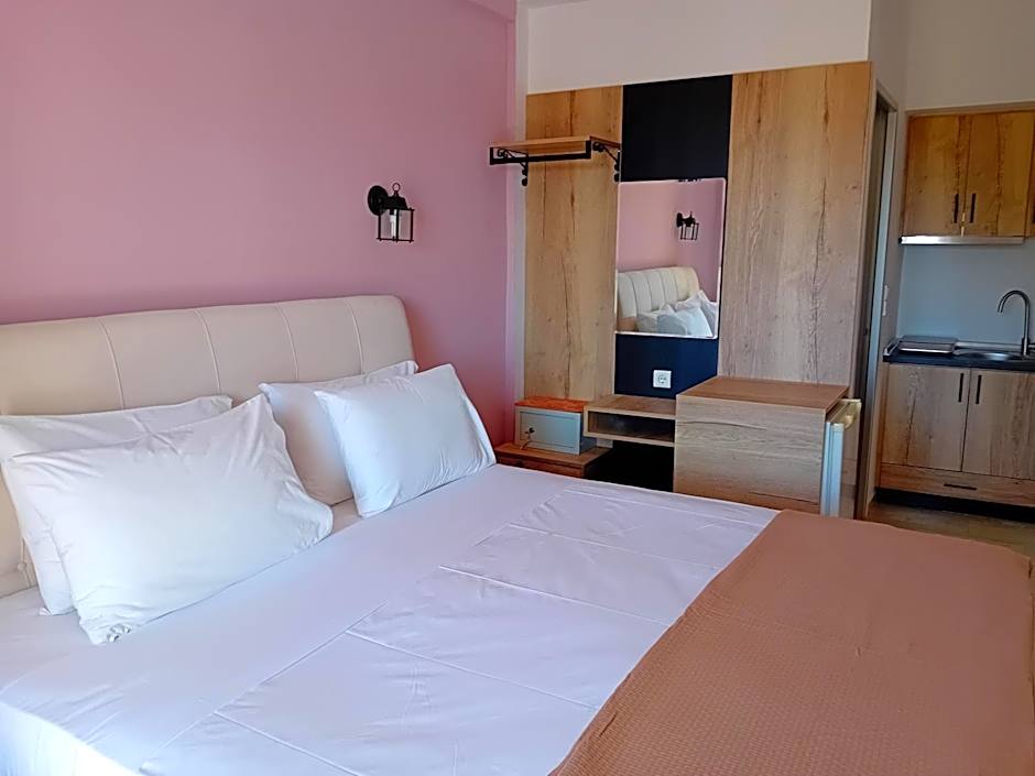 Studios Spiros Parga