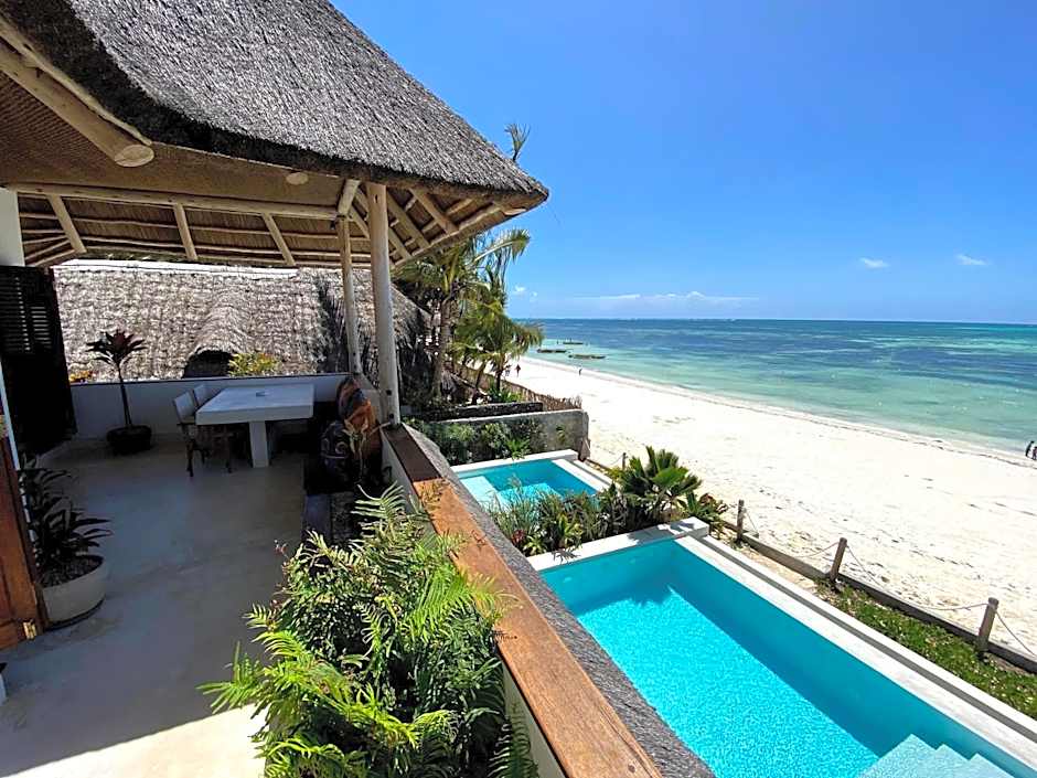 Joya' Beach Suites & Villa