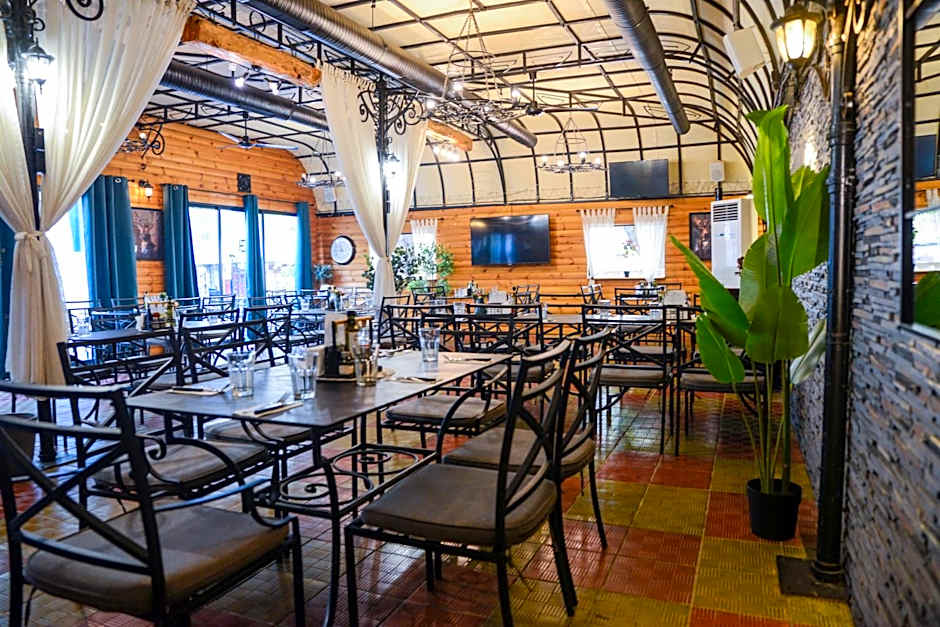 City House Family Hotel & Restaurant