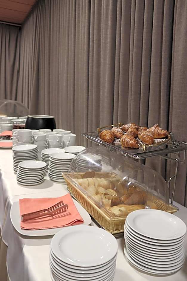 MC Hotel