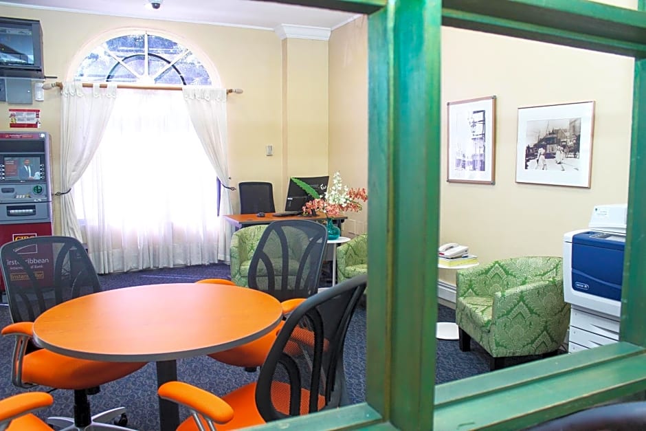 The Knutsford Court Hotel