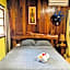 Hotel La Isla Inn
