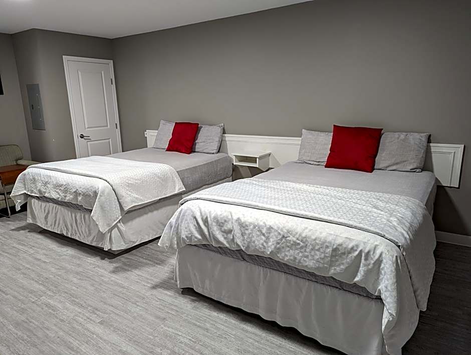 Riverside Motel & Suites