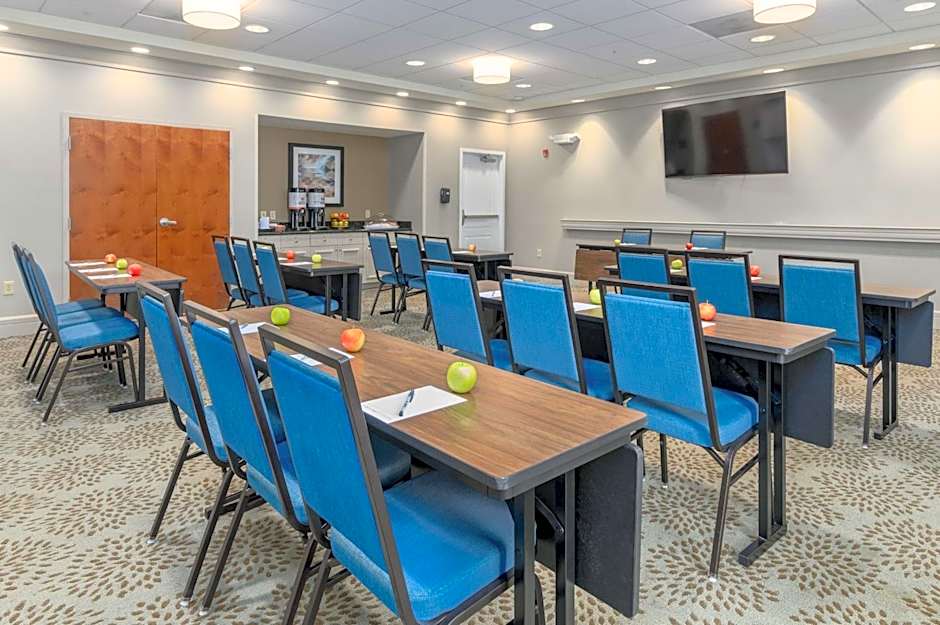 Hampton Inn By Hilton & Suites Manchester