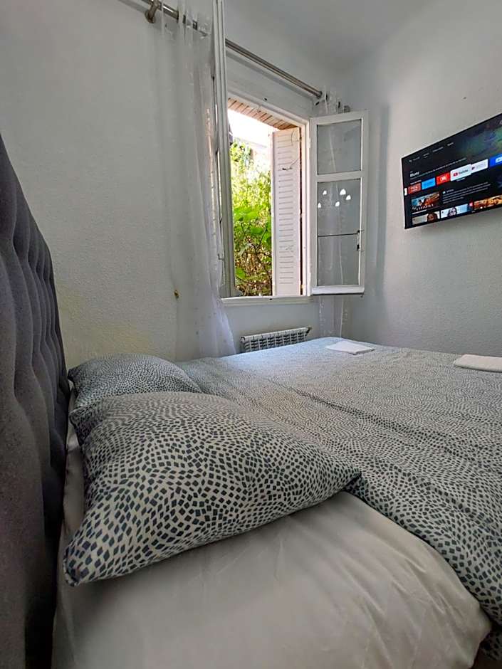 N1 Casa de Madrid - greenpeace line