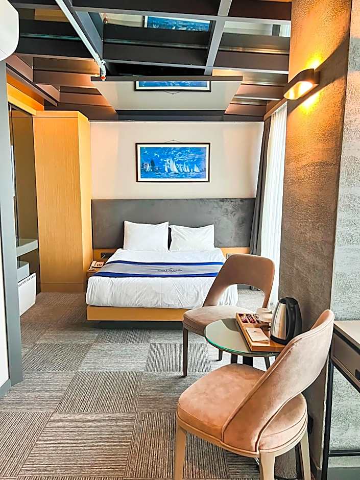 Triada Hotel Karakoy