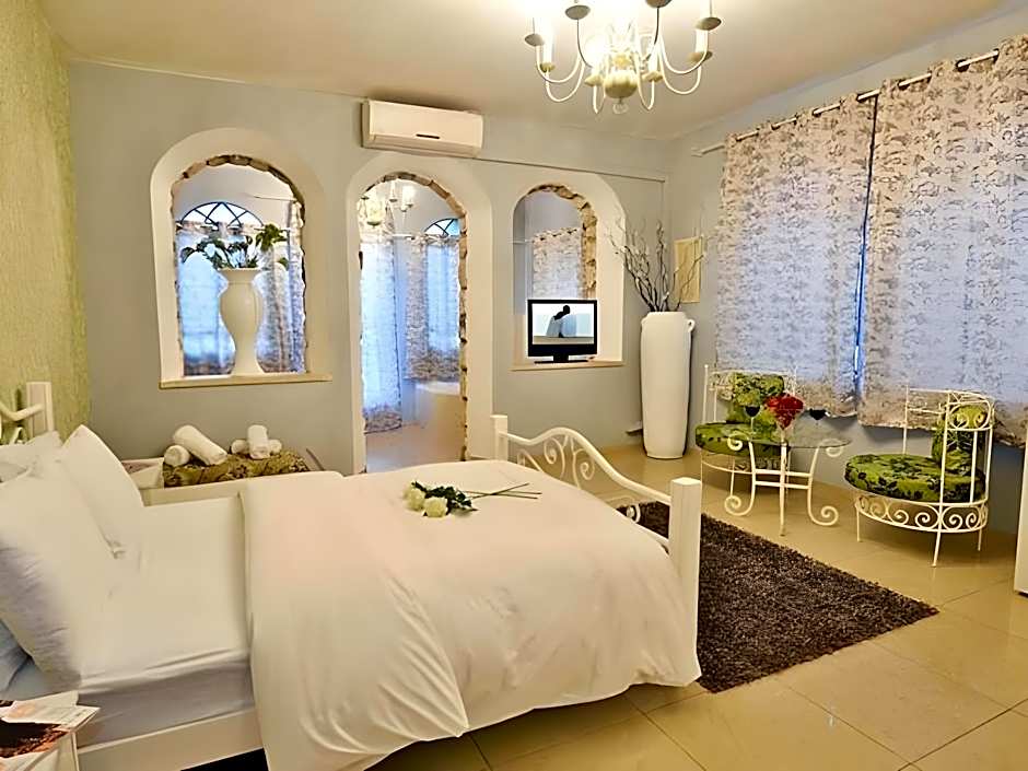 Azulat Even Hen Lodge