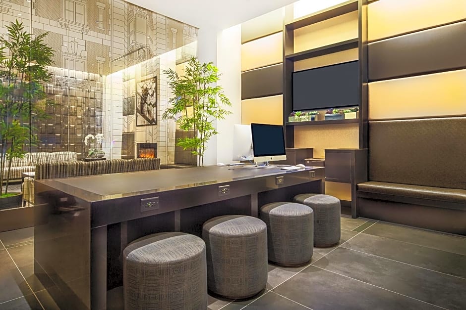 The Hotel at Fifth Avenue