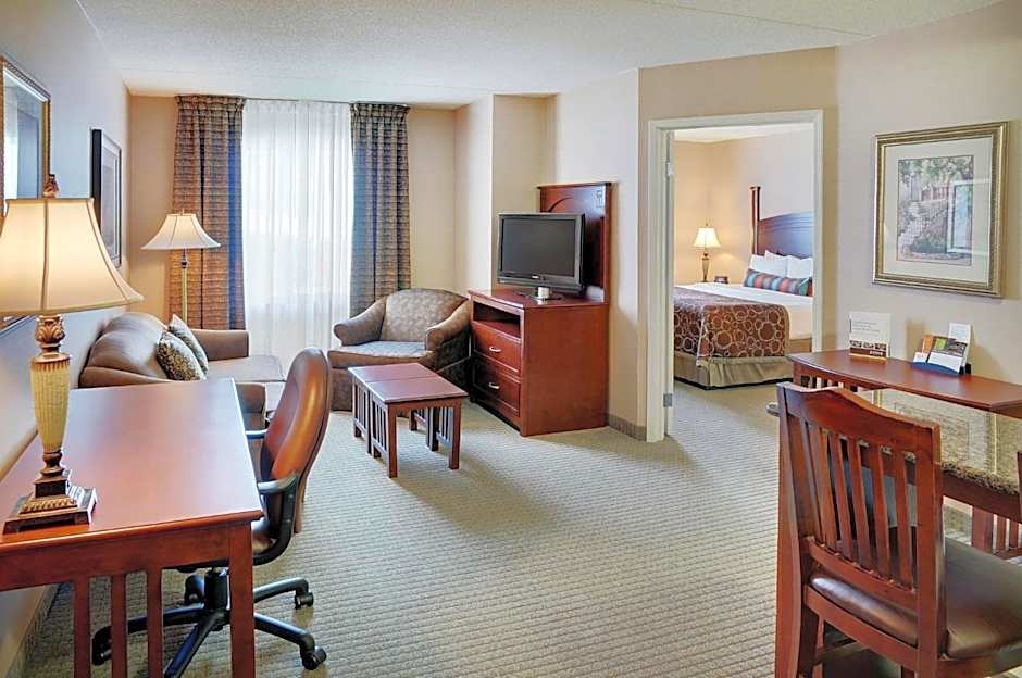 Staybridge Suites Oakville Burlington By IHG