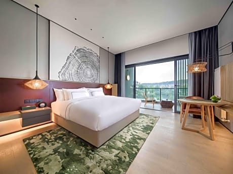 Melia Guestroom with Lake View