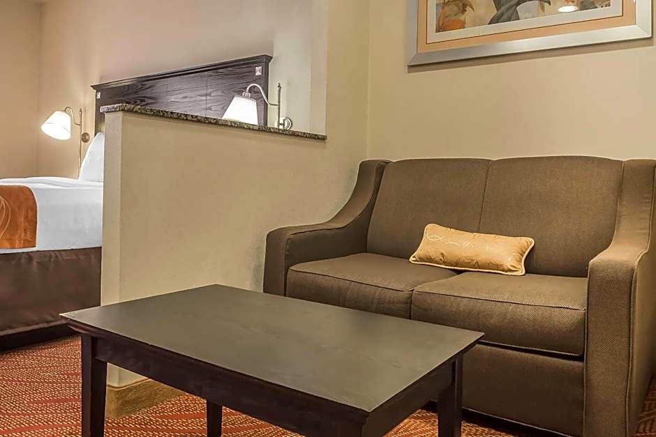 Comfort Inn & Suites LaGuardia Airport