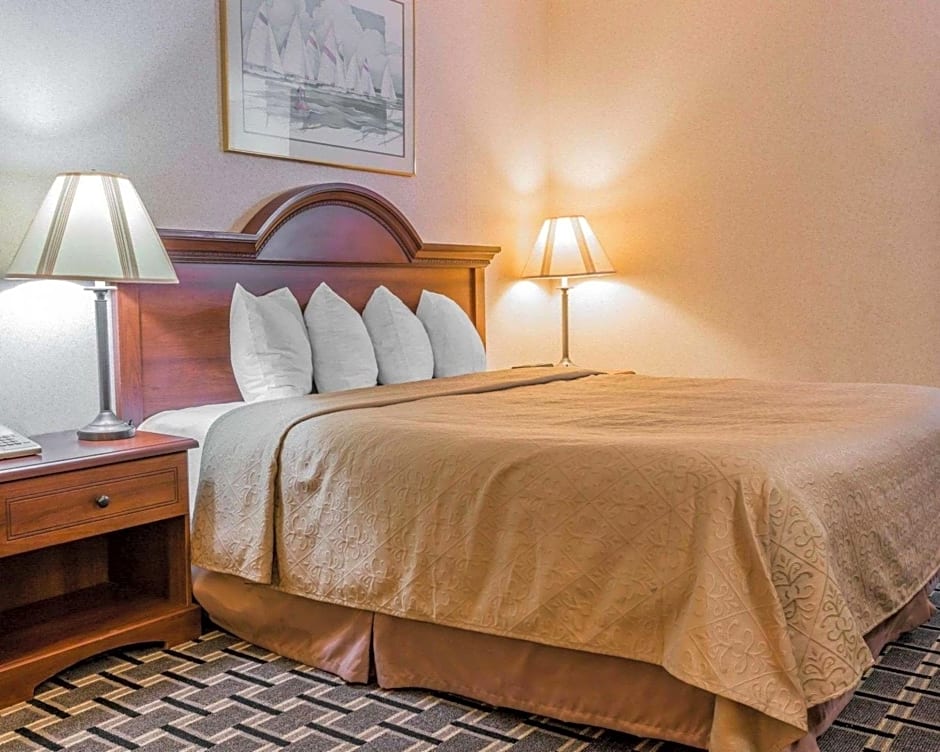 Quality Inn Grand Rapids North Walker
